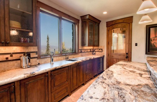 Park City House | Gorgeous 5 Bedroom Luxury Colony Estate Situated on 7 Acres
