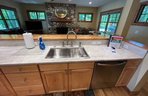 Elk Rapids House | Gorgeous 6 Bedroom Lake House - Newly Renovated