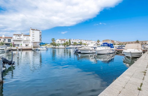 Empuriabrava Apartment | Gorgeous apartment in Empuriabrava