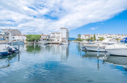 Empuriabrava Apartment | Gorgeous apartment in Empuriabrava