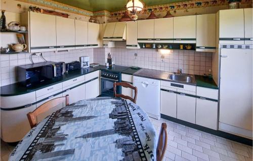 Concarneau Apartment | Gorgeous Apartment In Concarneau