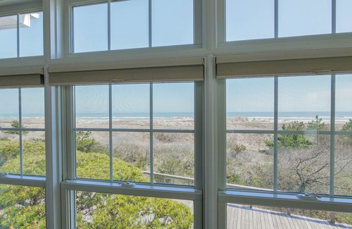 Avalon House | GORGEOUS BEACH FRONT HOME!