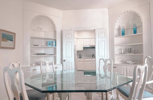 Northeast Virginia Beach House | Gorgeous Beachfront Home
