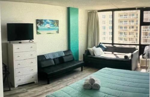 Daytona Beach Apartment | Gorgeous beachfront Oceanside flat 804 with sea view