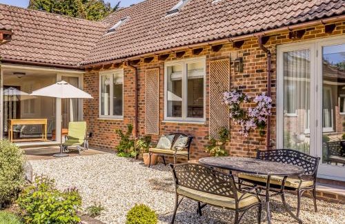 Bosham House | Gorgeous Bosham Family Home Pass The Keys
