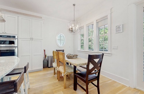 Lakeside at Blue Mountain Beach House | Gorgeous coastal home with plenty of space and easy beach access