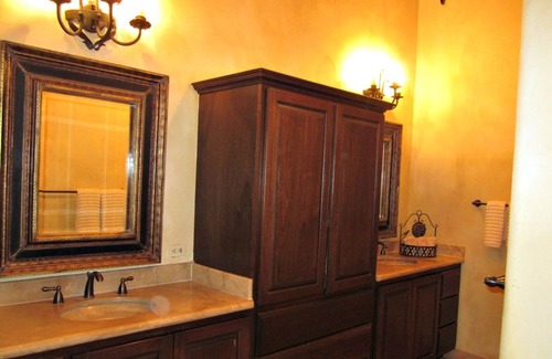 San Carlos House | Gorgeous & Comfortable- 5 Star- Golf Course Home