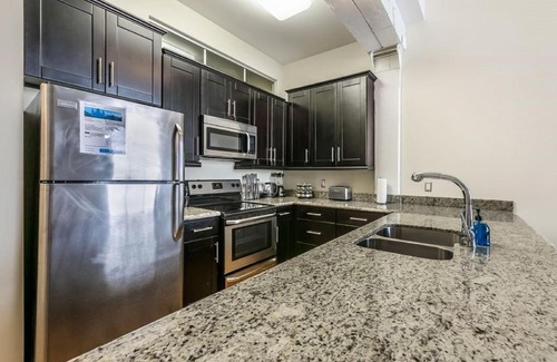 Central Business District Apartment | Gorgeous Condos 1 minute walk to French Quarter