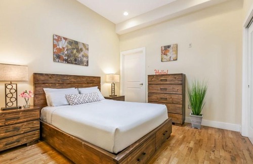 Central Business District Apartment | Gorgeous Condos 1 minute walk to French Quarter