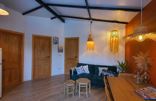 Alora Cottage | Gorgeous detached casita near Caminto del Rey with mountain views and a pool