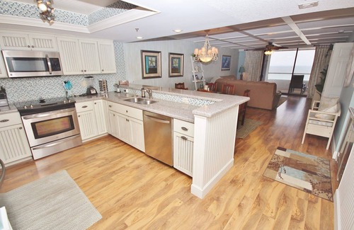 New Smyrna Beach Condo | Gorgeous Direct Oceanfront Condo Right off the Beach. Monthly Rental Only