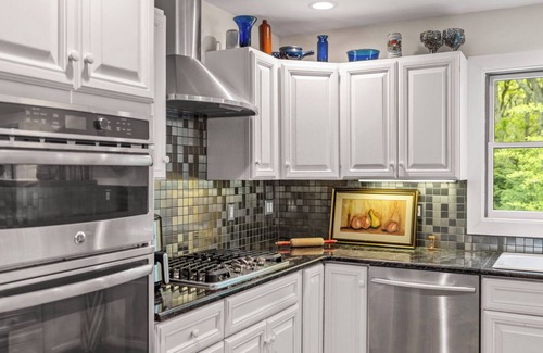 Springs House | Gorgeous East Hampton Hideaway with Privacy and Full Amenity Suite