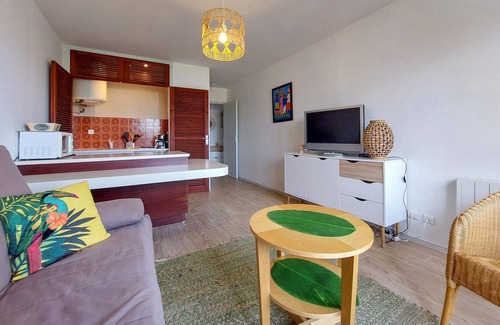 Saint-Georges-de-Didonne Apartment | Gorgeous apartment in Saint-Georges-de-Didon
