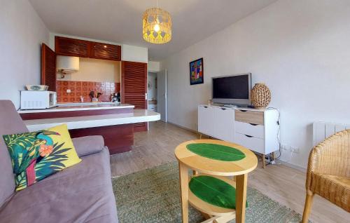 Saint-Georges-de-Didonne Apartment | Gorgeous Apartment In Saint-Georges-De-Didon