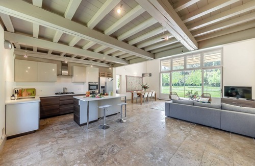 St.-Remy-de-Provence House | Gorgeous Farmhouse w Heated Pool