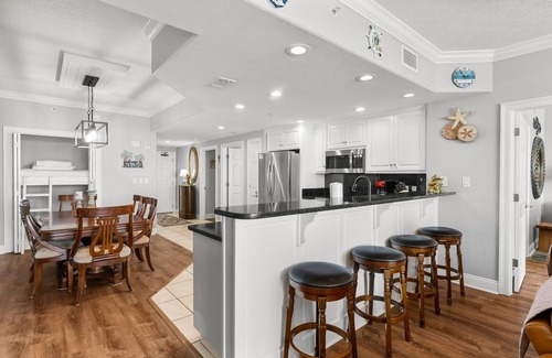 Lower Grand Lagoon Condo | Gorgeous, Fully Equipped Beachfront Condo