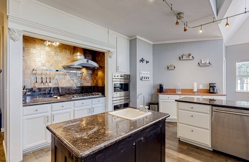 Pagosa Springs House | Gorgeous getaway with hot tub, deck, grill, firepit, pool table & multi-arcade