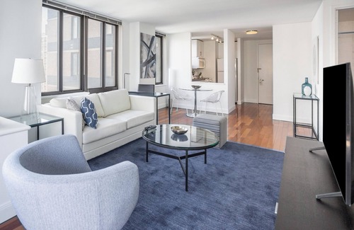Peter Cooper Village Apartment | Gorgeous Gramercy 1 Bedroom with Private Balcony