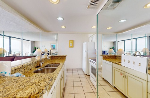 Panama City Beach Condo | Gorgeous Gulf-view condo with private balcony, beach access, pool & Hot tub