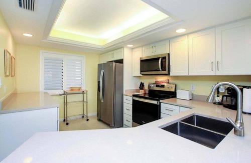 Sanibel Condo | Gorgeous Gulf views await you from this Sanibel Island condo - Loggerhead Cay #183