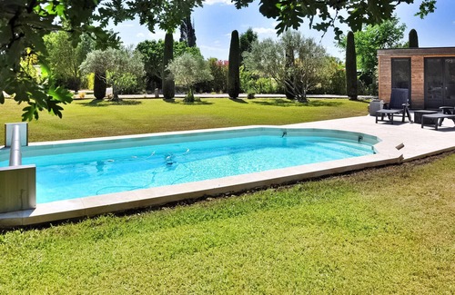 Pernes-les-Fontaines House | Gorgeous home in Pernes Les Fontaines