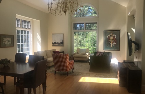 Brunswick House | Gorgeous hilltop perch overlooking water