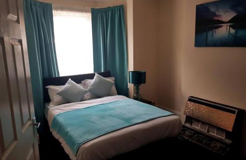 Reading House | Gorgeous Home 4 Bedrooms W Parking