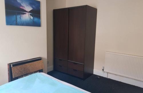 Reading House | Gorgeous Home 4 Bedrooms W Parking