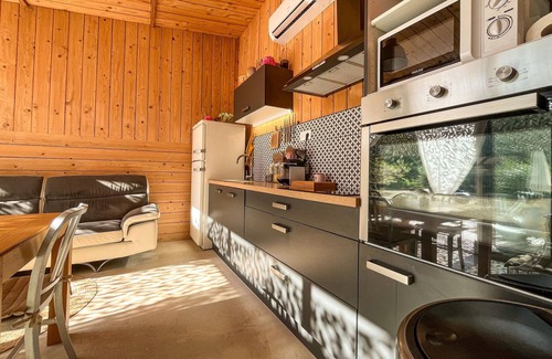 Salon-de-Provence House | Gorgeous home in Salon-de-Provence with WiFi