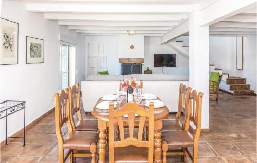 El Gastor House | Gorgeous Home In Cádiz With Wifi