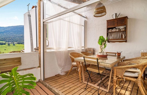 El Colmenar House | Gorgeous home in El Colmenar with WiFi