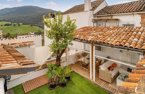El Colmenar House | Gorgeous home in El Colmenar with WiFi