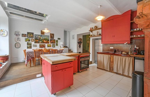 Lussan House | Gorgeous home in Lussan with WiFi