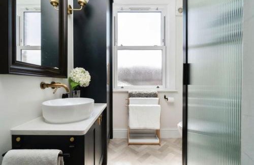 Figge's Marsh House | Gorgeous home in Mitcham Eastfields