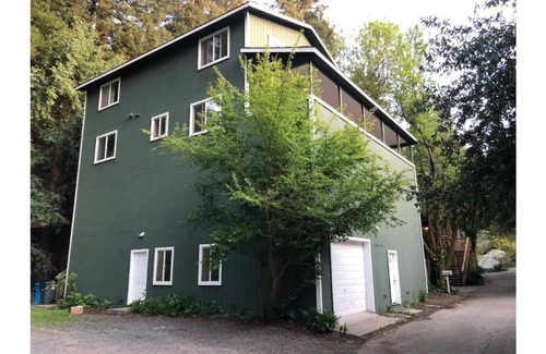 Guerneville House | Gorgeous House By The River For A Large Group