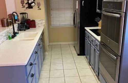 Killeen House | Gorgeous House w/ Huge Pool Close to Shopping/Base
