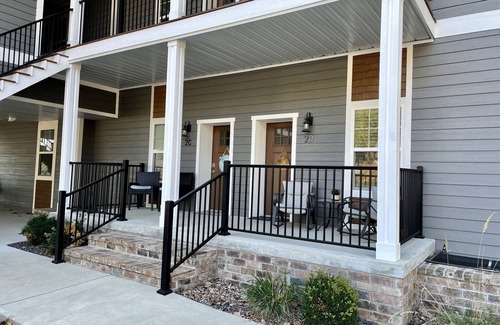 Lampe Condo | Gorgeous Lake Front Condo with Pool, Hot Tub & Boat Ramp - 30 Min from Branson