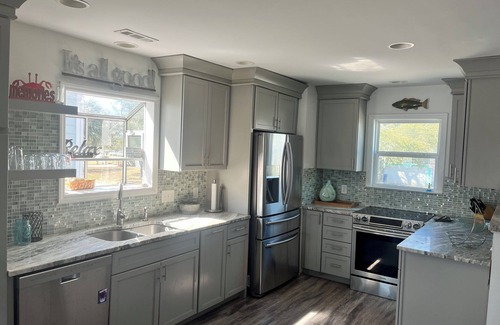North Carolina Coast House | Gorgeous Lake Views. Walk to the beach, boardwalk, Farmers Market & more!