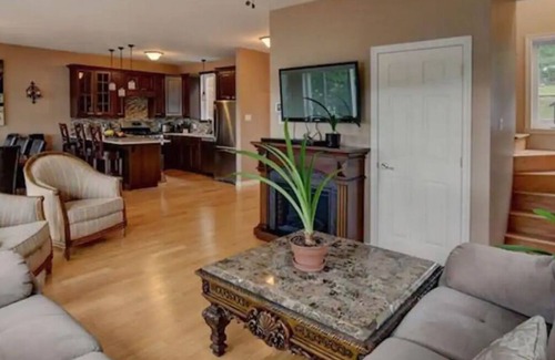 Saint-Calixte Cottage | Gorgeous Lakefront Cottage