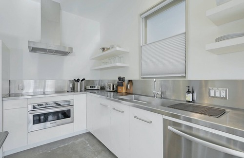 Clarksville House | Gorgeous Lower Unit Right in the Heart of Downtown Austin