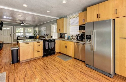 Midtown Sacramento House | Gorgeous Midtown Get Away With Great Location
