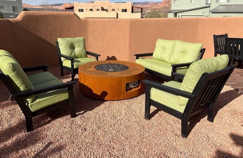 Moab South Valley House | Gorgeous Moab Retreat with Red Rock and La Sal Mountain Views - South Valley