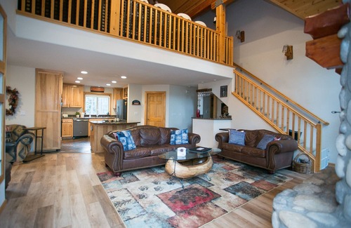 Country Club Estates House | Gorgeous Mountain House with Lots of Amenities