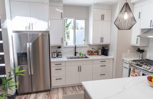 North Hollywood House | GORGEOUS NEW 3BR HOME w/ROOFTOP DECK & PARTIAL OUTDOOR KITCHEN BUILT 2022 p57