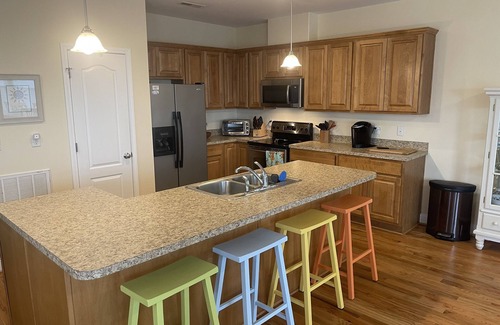 Atlantic Beach Condo | Gorgeous Ocean Views - 1 min walk to beach access!