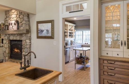 Kennebunkport House | Gorgeous River View Walk to Kennebunkport & Beach/ Relax by Fireplace