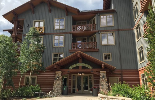 Copper Mountain Village Condo | Gorgeous Slopeside Condo in the Heart of Center Village