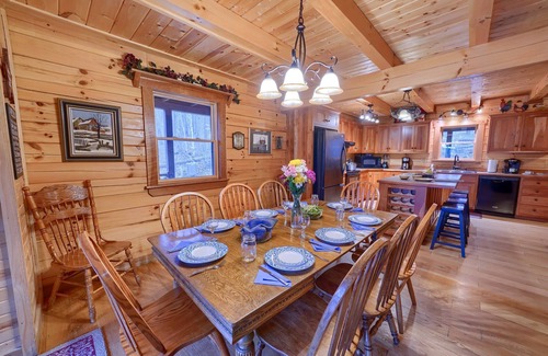 Laurelville Cabin | Gorgeous Starry Knight Lodge next to the Hocking Hills State Forest; Sleeps 12