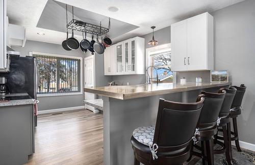 Lakeside House | Gorgeous, stylish Muskegon Home - in wonderful Lakeside District!