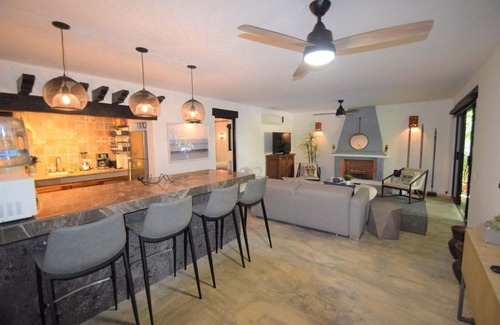 North Hotel Zone Condo | Gorgeous Suites Flamingos! Stunning Condo Just a Two Minute Walk to the Beach!